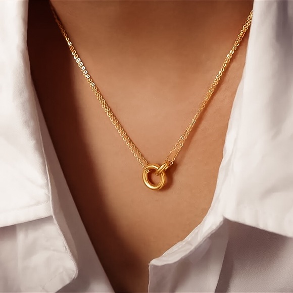 ⚜️𝟯𝟬%𝗢𝗙𝗙 𝗯𝘂𝗻𝗱𝗹𝗲𝘀 𝟯+⚜️ NEW Interlocked Stainless Steel Necklace - Picture 9 of 15